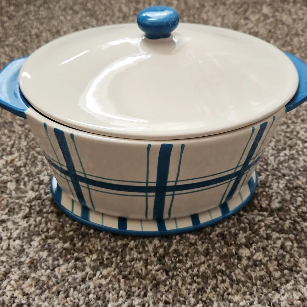 Dutch Oven & Trivet 3 Piece Love & Daisies Southern Charm  Set
